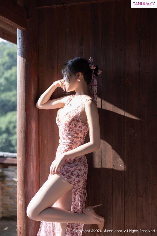 陈芝 芝芝Booty [XiuRen]高清写真图 2024.09.23 No.9195 徐莉芝Booty 美腿黑丝第6张图片